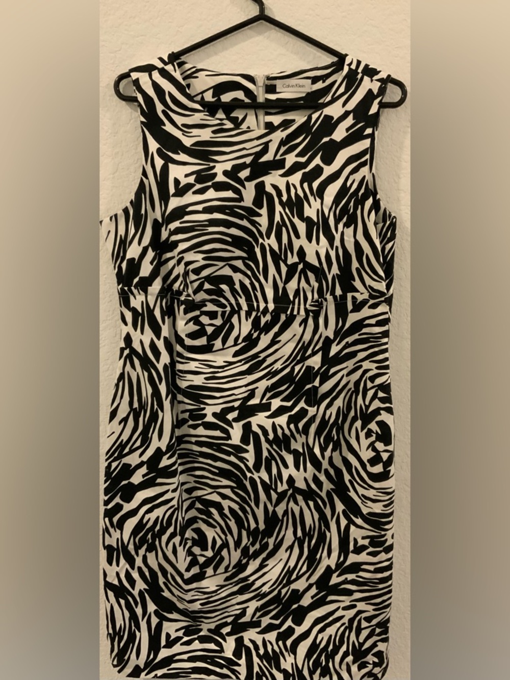 Calvin Klein Black and White Zebra-Pattern Sleeveless Sheath Dress